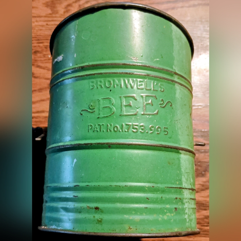 Vintage Green Bromwell's Bee Flour Sifter